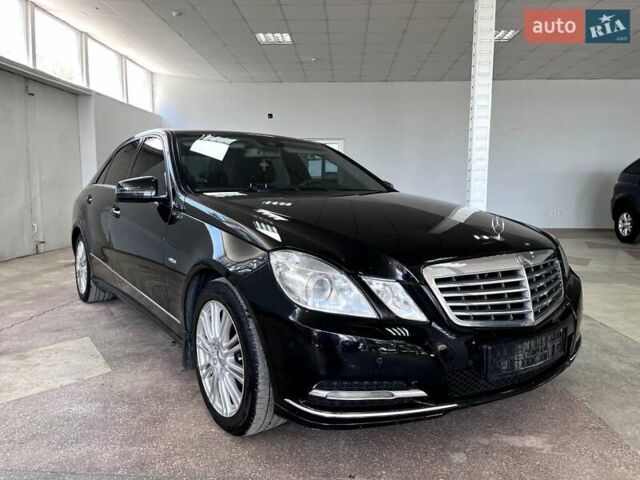 Мерседес Е-Класс 2012 в Тернополе на Automoto.ua Черный Мерседес Е-Класс, объемом двигателя 1.8 л и пробегом 280 тыс. км за 13990 $, фото 10 на Automoto.ua