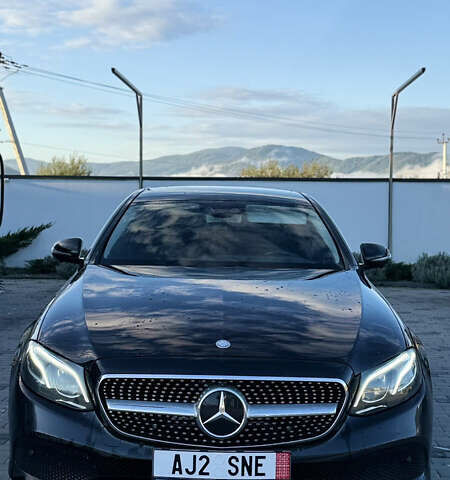 Чорний Мерседес Е-Клас, об'ємом двигуна 2.2 л та пробігом 249 тис. км за 19499 $, фото 1 на Automoto.ua