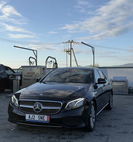 Чорний Мерседес Е-Клас, об'ємом двигуна 2.2 л та пробігом 249 тис. км за 19499 $, фото 36 на Automoto.ua