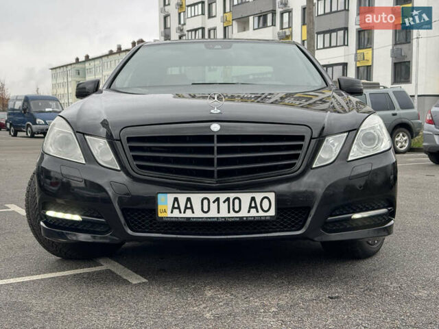 Черный Мерседес Е-Класс, объемом двигателя 2.2 л и пробегом 333 тыс. км за 13600 $, фото 6 на Automoto.ua