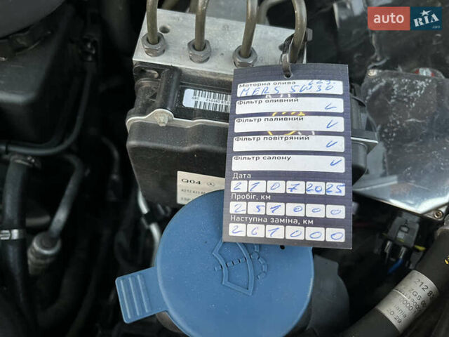 Черный Мерседес Е-Класс, объемом двигателя 2.14 л и пробегом 255 тыс. км за 14500 $, фото 9 на Automoto.ua