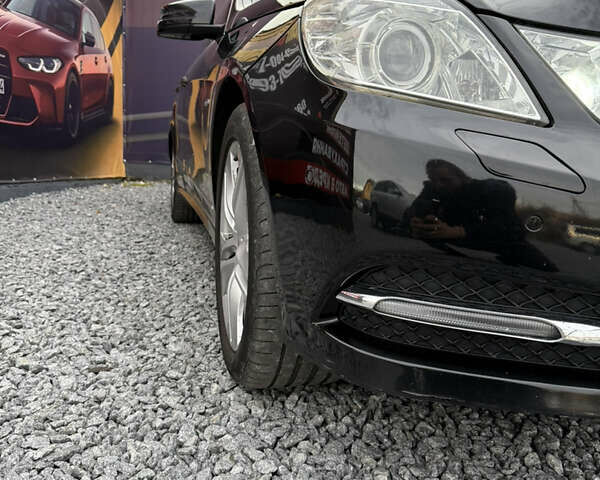 Черный Мерседес Е-Класс, объемом двигателя 2.2 л и пробегом 340 тыс. км за 12500 $, фото 11 на Automoto.ua