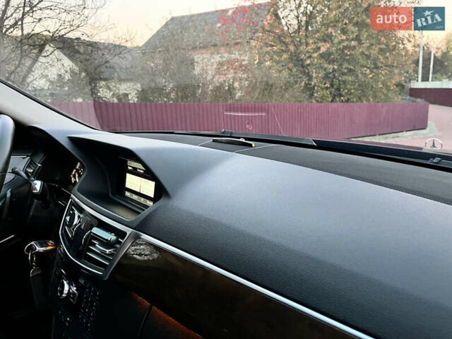Черный Мерседес Е-Класс, объемом двигателя 2.14 л и пробегом 255 тыс. км за 14500 $, фото 36 на Automoto.ua