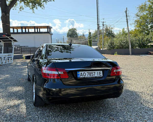 Черный Мерседес Е-Класс, объемом двигателя 2.14 л и пробегом 263 тыс. км за 12300 $, фото 4 на Automoto.ua