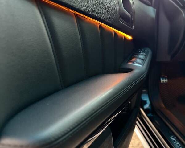 Чорний Мерседес Е-Клас, об'ємом двигуна 2.2 л та пробігом 420 тис. км за 11800 $, фото 14 на Automoto.ua