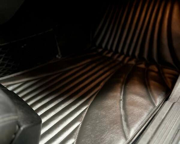 Мерседес Е-Класс 2012 в Тернополе на Automoto.ua Черный Мерседес Е-Класс, объемом двигателя 1.8 л и пробегом 280 тыс. км за 13990 $, фото 25 на Automoto.ua