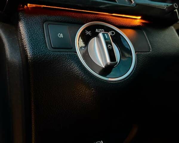 Чорний Мерседес Е-Клас, об'ємом двигуна 2.2 л та пробігом 420 тис. км за 11800 $, фото 16 на Automoto.ua