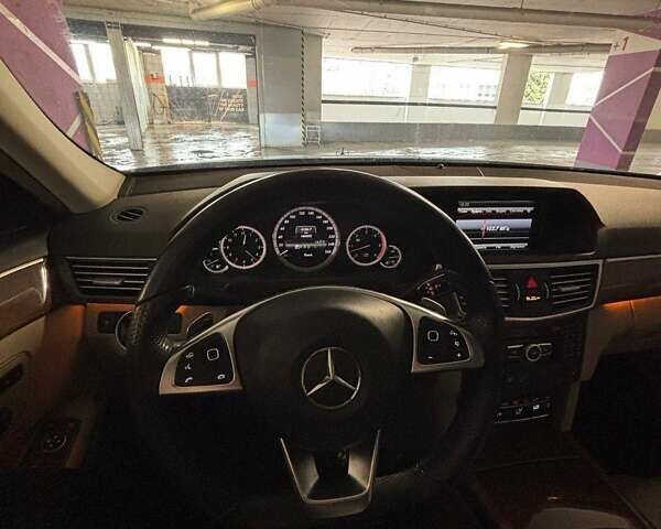 Черный Мерседес Е-Класс, объемом двигателя 2.99 л и пробегом 166 тыс. км за 20000 $, фото 22 на Automoto.ua