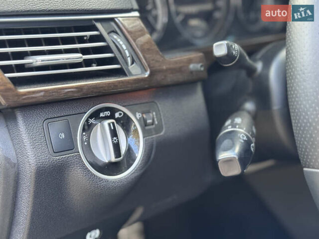 Мерседес Е-Клас 2012 у Вінниці на Automoto.ua Чорний Мерседес Е-Клас, об'ємом двигуна 1.8 л та пробігом 342 тис. км за 9600 $, фото 32 на Automoto.ua