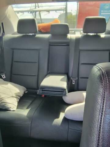 Черный Мерседес Е-Класс, объемом двигателя 2.1 л и пробегом 165 тыс. км за 17688 $, фото 14 на Automoto.ua