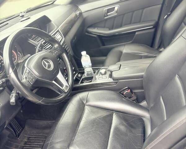 Черный Мерседес Е-Класс, объемом двигателя 2.14 л и пробегом 309 тыс. км за 15000 $, фото 5 на Automoto.ua