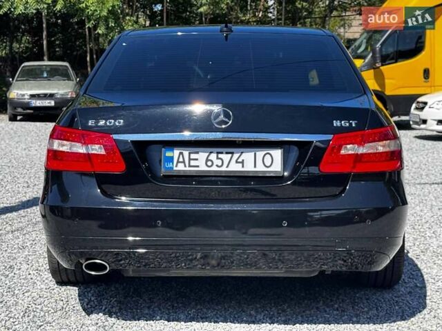 Черный Мерседес Е-Класс, объемом двигателя 1.8 л и пробегом 255 тыс. км за 11500 $, фото 5 на Automoto.ua