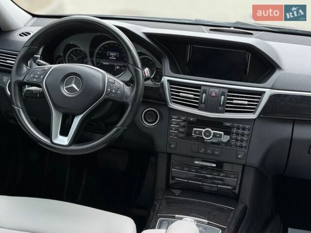 Черный Мерседес Е-Класс, объемом двигателя 2.2 л и пробегом 247 тыс. км за 13450 $, фото 32 на Automoto.ua