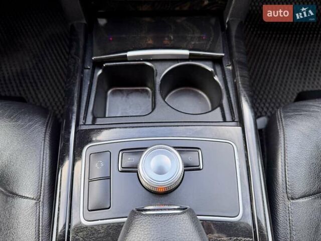 Чорний Мерседес Е-Клас, об'ємом двигуна 2.14 л та пробігом 337 тис. км за 11900 $, фото 75 на Automoto.ua