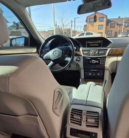 Чорний Мерседес Е-Клас, об'ємом двигуна 2.1 л та пробігом 519 тис. км за 12900 $, фото 12 на Automoto.ua