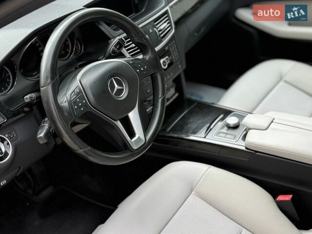 Черный Мерседес Е-Класс, объемом двигателя 2.2 л и пробегом 247 тыс. км за 13450 $, фото 31 на Automoto.ua