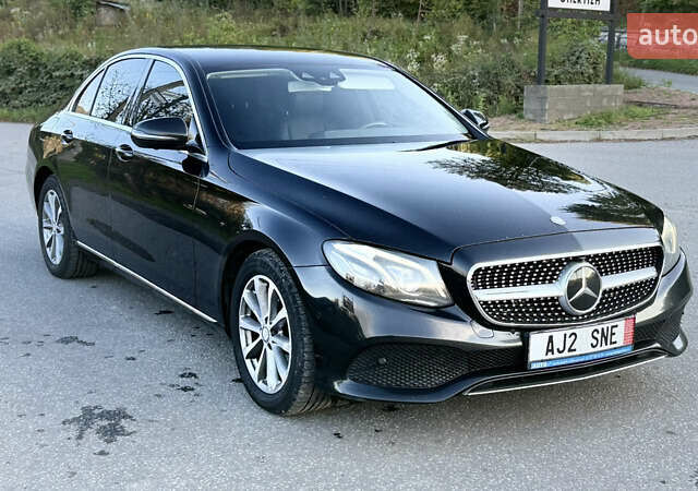 Чорний Мерседес Е-Клас, об'ємом двигуна 2.2 л та пробігом 249 тис. км за 19499 $, фото 20 на Automoto.ua