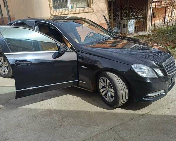 Чорний Мерседес Е-Клас, об'ємом двигуна 1.8 л та пробігом 160 тис. км за 11900 $, фото 1 на Automoto.ua