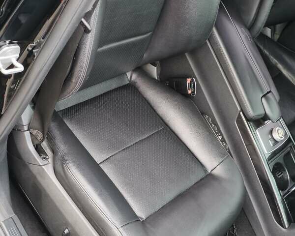 Черный Мерседес Е-Класс, объемом двигателя 2.99 л и пробегом 293 тыс. км за 13500 $, фото 31 на Automoto.ua