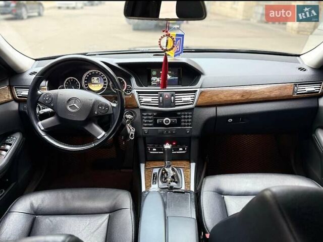 Мерседес Е-Класс 2012 в Харькове на Automoto.ua Черный Мерседес Е-Класс, объемом двигателя 2.14 л и пробегом 216 тыс. км за 14200 $, фото 9 на Automoto.ua