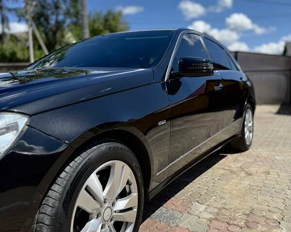 Чорний Мерседес Е-Клас, об'ємом двигуна 2.2 л та пробігом 420 тис. км за 11800 $, фото 5 на Automoto.ua