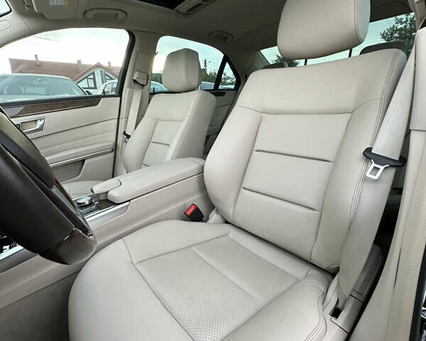 Черный Мерседес Е-Класс, объемом двигателя 2.2 л и пробегом 48 тыс. км за 23999 $, фото 16 на Automoto.ua