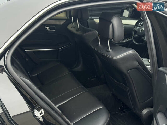 Чорний Мерседес Е-Клас, об'ємом двигуна 2 л та пробігом 329 тис. км за 13600 $, фото 13 на Automoto.ua