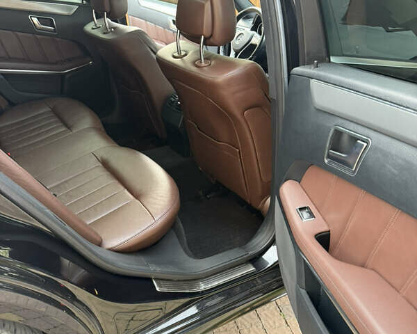 Чорний Мерседес Е-Клас, об'ємом двигуна 2.14 л та пробігом 313 тис. км за 25500 $, фото 32 на Automoto.ua