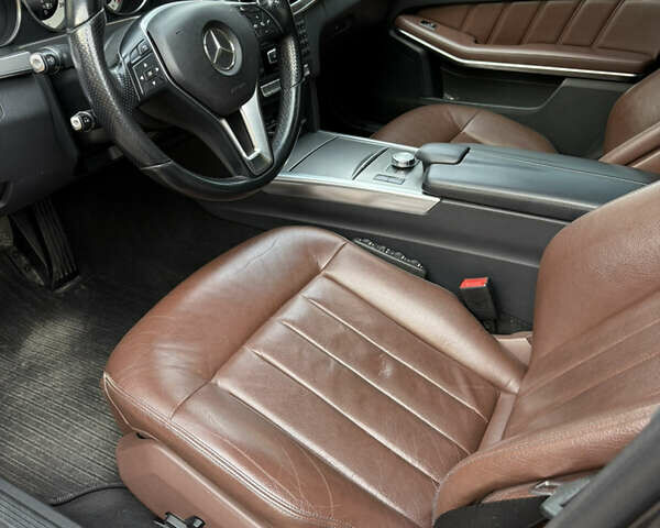 Чорний Мерседес Е-Клас, об'ємом двигуна 2.14 л та пробігом 313 тис. км за 25500 $, фото 22 на Automoto.ua