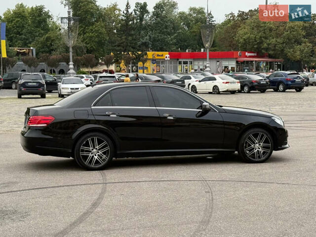 Черный Мерседес Е-Класс, объемом двигателя 2 л и пробегом 329 тыс. км за 13900 $, фото 30 на Automoto.ua