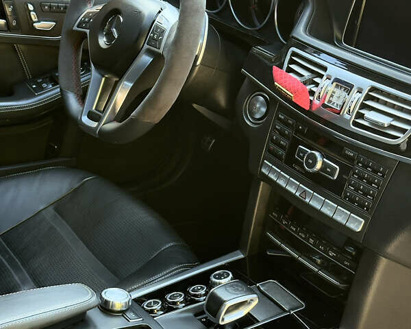 Мерседес Е-Клас 2013 у Києві на Automoto.ua Чорний Мерседес Е-Клас, об'ємом двигуна 5.46 л та пробігом 147 тис. км за 37000 $, фото 18 на Automoto.ua