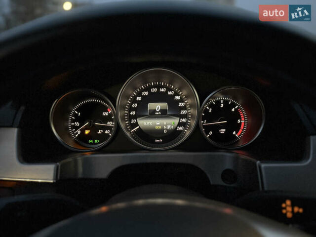 Черный Мерседес Е-Класс, объемом двигателя 2.14 л и пробегом 319 тыс. км за 16700 $, фото 40 на Automoto.ua