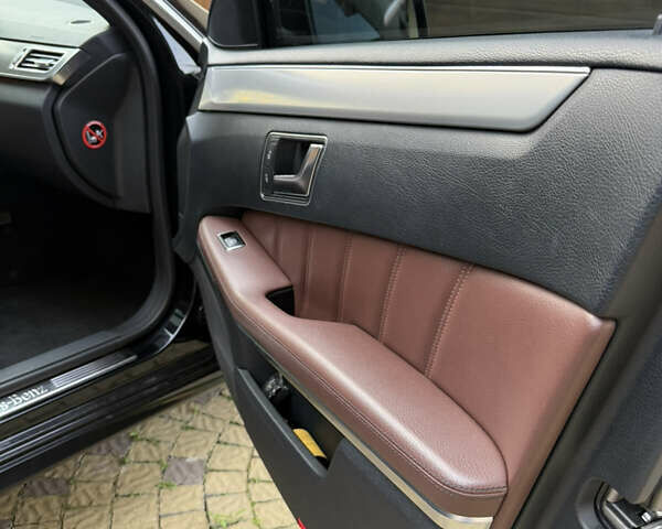 Чорний Мерседес Е-Клас, об'ємом двигуна 2.14 л та пробігом 313 тис. км за 25500 $, фото 25 на Automoto.ua