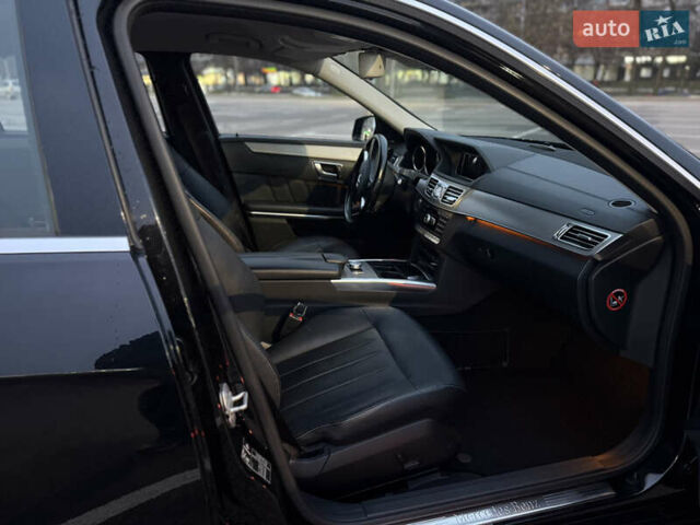 Черный Мерседес Е-Класс, объемом двигателя 2.14 л и пробегом 319 тыс. км за 16700 $, фото 28 на Automoto.ua