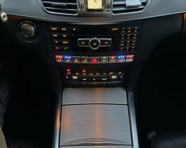 Черный Мерседес Е-Класс, объемом двигателя 2.14 л и пробегом 319 тыс. км за 16700 $, фото 35 на Automoto.ua