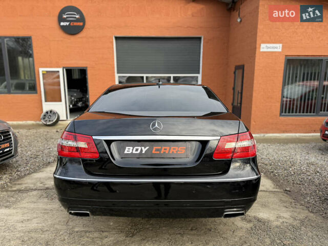 Чорний Мерседес Е-Клас, об'ємом двигуна 2.2 л та пробігом 277 тис. км за 12999 $, фото 4 на Automoto.ua