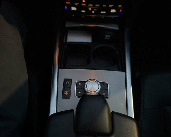 Черный Мерседес Е-Класс, объемом двигателя 2.14 л и пробегом 319 тыс. км за 16700 $, фото 33 на Automoto.ua