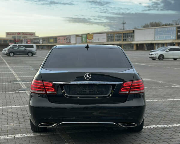 Мерседес Е-Класс 2013 в Черновцах на Automoto.ua Черный Мерседес Е-Класс, объемом двигателя 2.2 л и пробегом 371 тыс. км за 15500 $, фото 13 на Automoto.ua