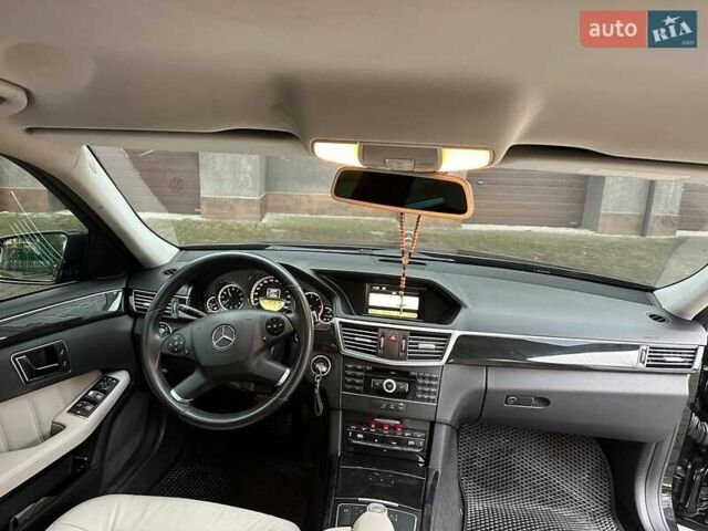 Черный Мерседес Е-Класс, объемом двигателя 2.2 л и пробегом 278 тыс. км за 12999 $, фото 29 на Automoto.ua