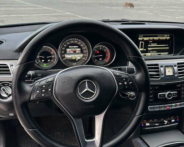 Мерседес Е-Класс 2013 в Черновцах на Automoto.ua Черный Мерседес Е-Класс, объемом двигателя 2.2 л и пробегом 371 тыс. км за 15500 $, фото 20 на Automoto.ua