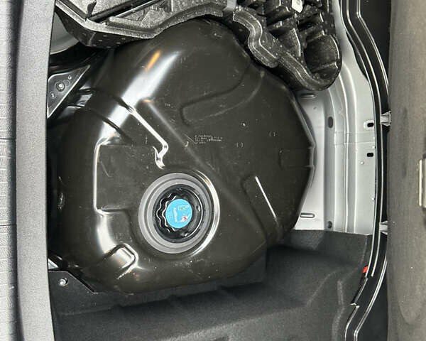 Черный Мерседес Е-Класс, объемом двигателя 2.2 л и пробегом 48 тыс. км за 23999 $, фото 25 на Automoto.ua