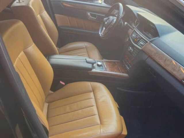 Черный Мерседес Е-Класс, объемом двигателя 3.5 л и пробегом 149 тыс. км за 14000 $, фото 7 на Automoto.ua