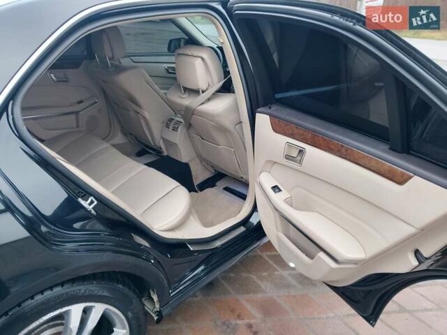 Черный Мерседес Е-Класс, объемом двигателя 2.14 л и пробегом 259 тыс. км за 13700 $, фото 10 на Automoto.ua