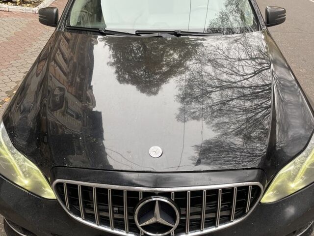 Чорний Мерседес Е-Клас, об'ємом двигуна 2.1 л та пробігом 360 тис. км за 10800 $, фото 4 на Automoto.ua