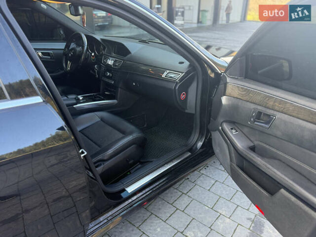 Черный Мерседес Е-Класс, объемом двигателя 2.1 л и пробегом 310 тыс. км за 17500 $, фото 19 на Automoto.ua