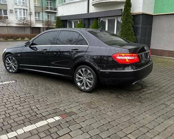 Черный Мерседес Е-Класс, объемом двигателя 2.2 л и пробегом 278 тыс. км за 12999 $, фото 21 на Automoto.ua