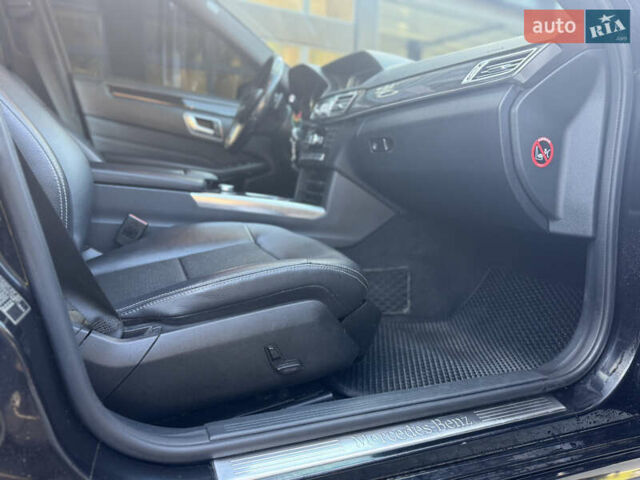 Черный Мерседес Е-Класс, объемом двигателя 2.1 л и пробегом 310 тыс. км за 17500 $, фото 17 на Automoto.ua