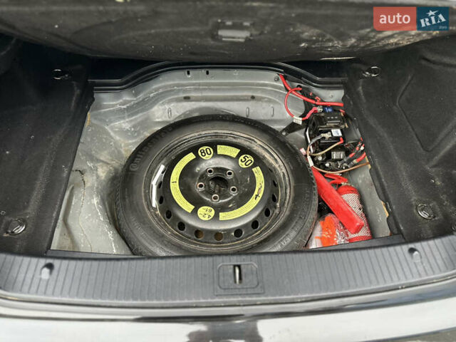 Мерседес Е-Класс 2013 в Черновцах на Automoto.ua Черный Мерседес Е-Класс, объемом двигателя 2.2 л и пробегом 371 тыс. км за 15500 $, фото 26 на Automoto.ua