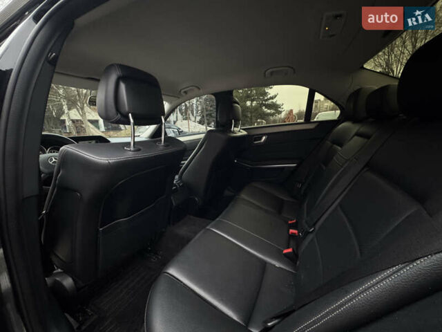 Чорний Мерседес Е-Клас, об'ємом двигуна 1.99 л та пробігом 329 тис. км за 13500 $, фото 12 на Automoto.ua