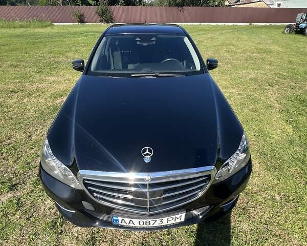 Черный Мерседес Е-Класс, объемом двигателя 2.1 л и пробегом 422 тыс. км за 15000 $, фото 8 на Automoto.ua